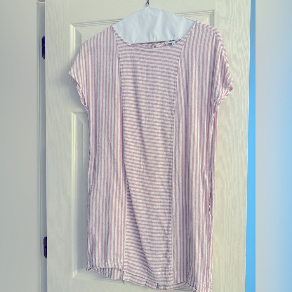 Cute summer dress with buttons in the back.